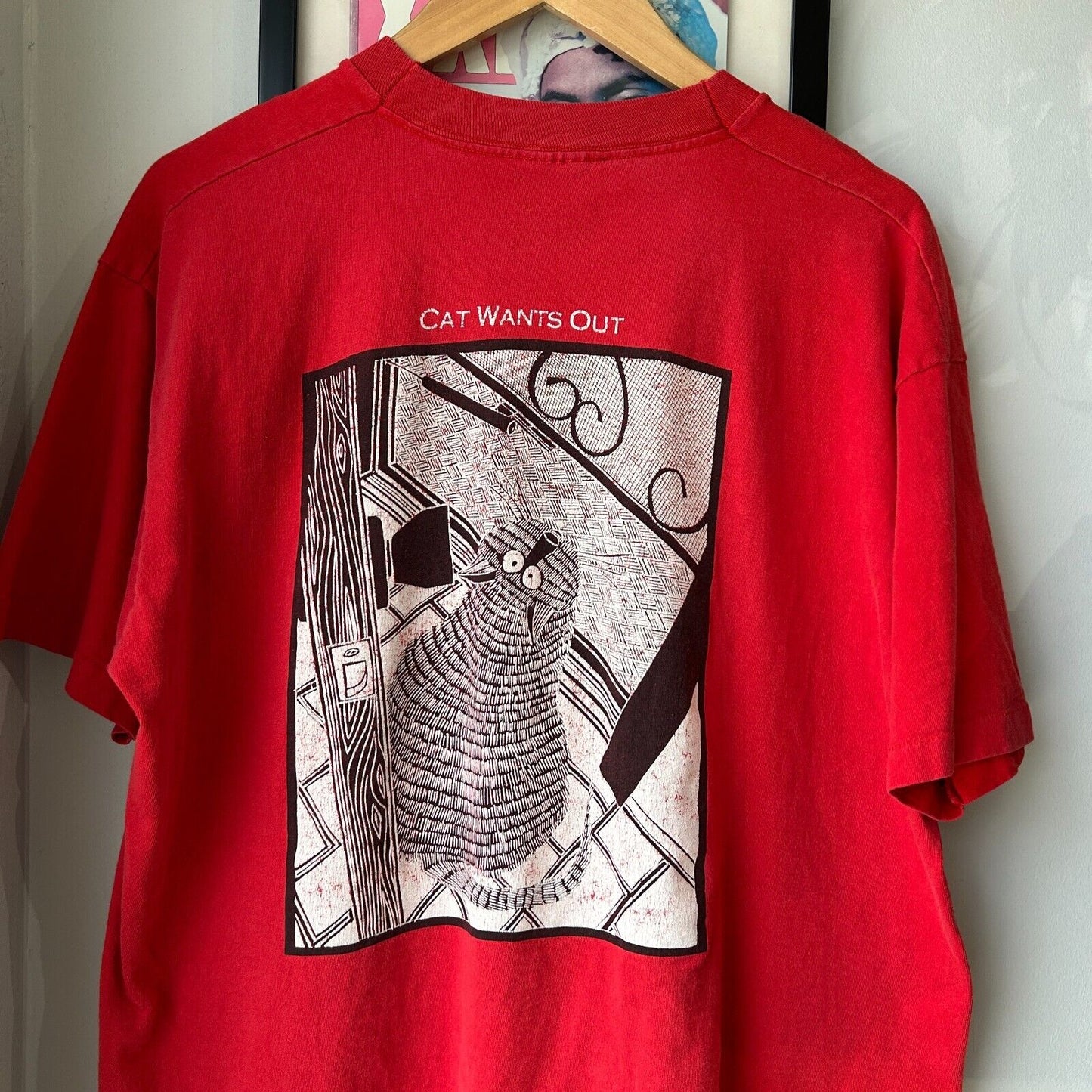 VINTAGE 90s | Cat Want In Cat Wants Out Art T-Shirt sz L