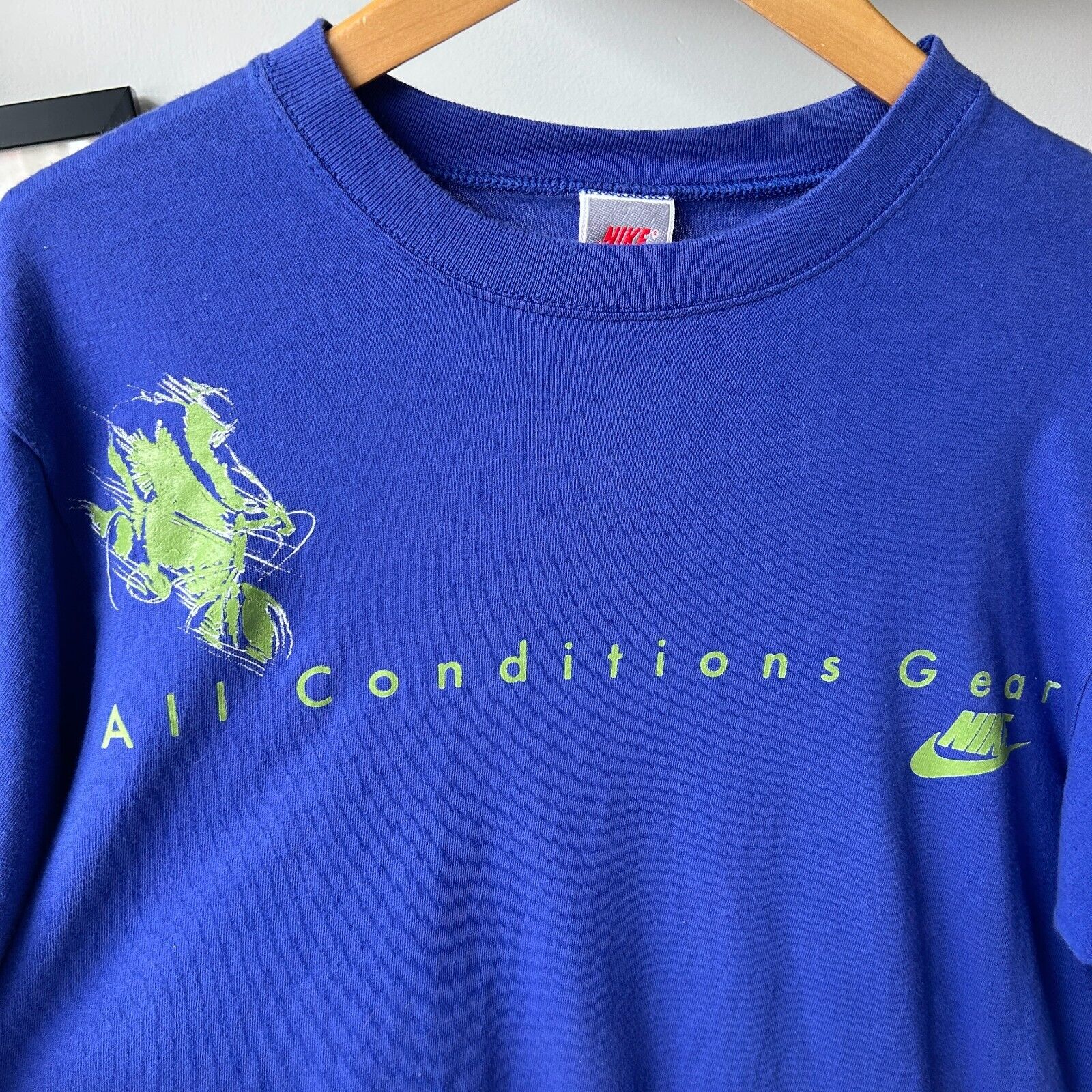 VINTAGE 90s | Nike All Conditions Gear Biking ACG T-Shirt sz M-L