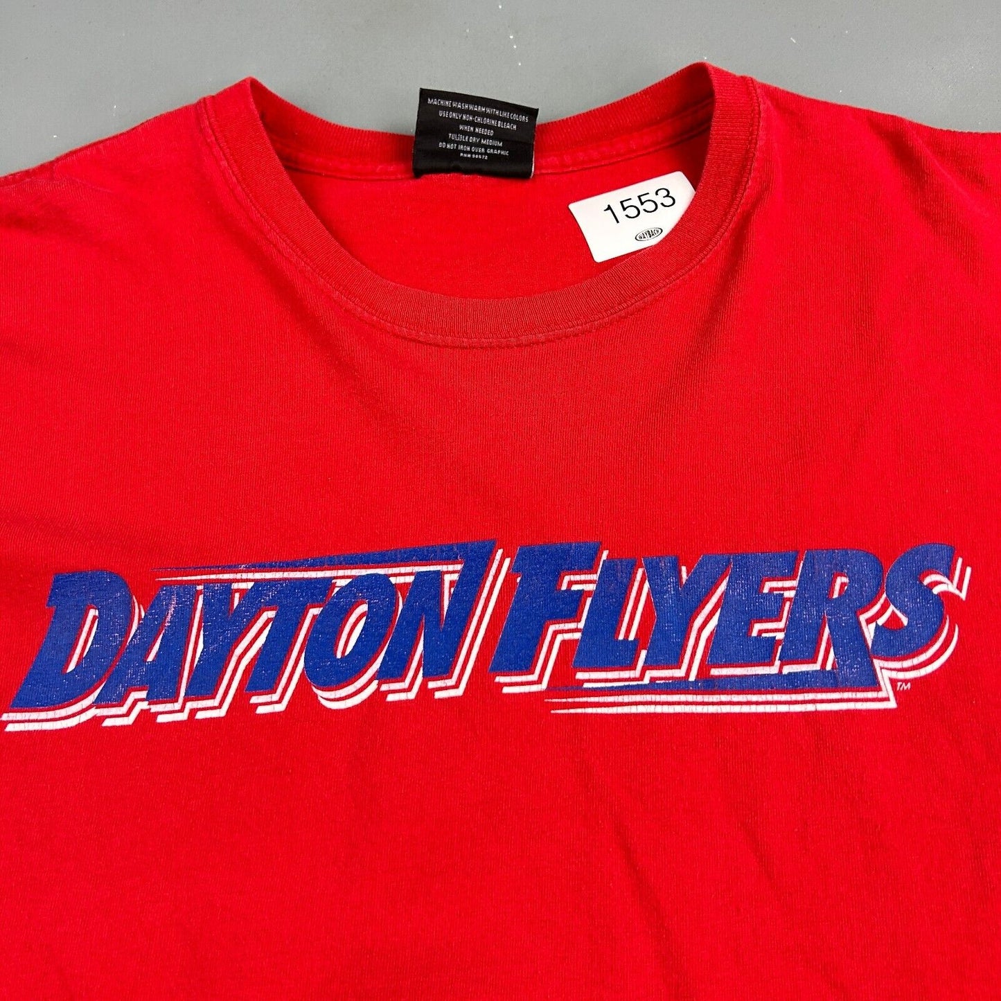 VINTAGE | Dayton Flyers Big Logo Red T-Shirt sz XL Men Adult