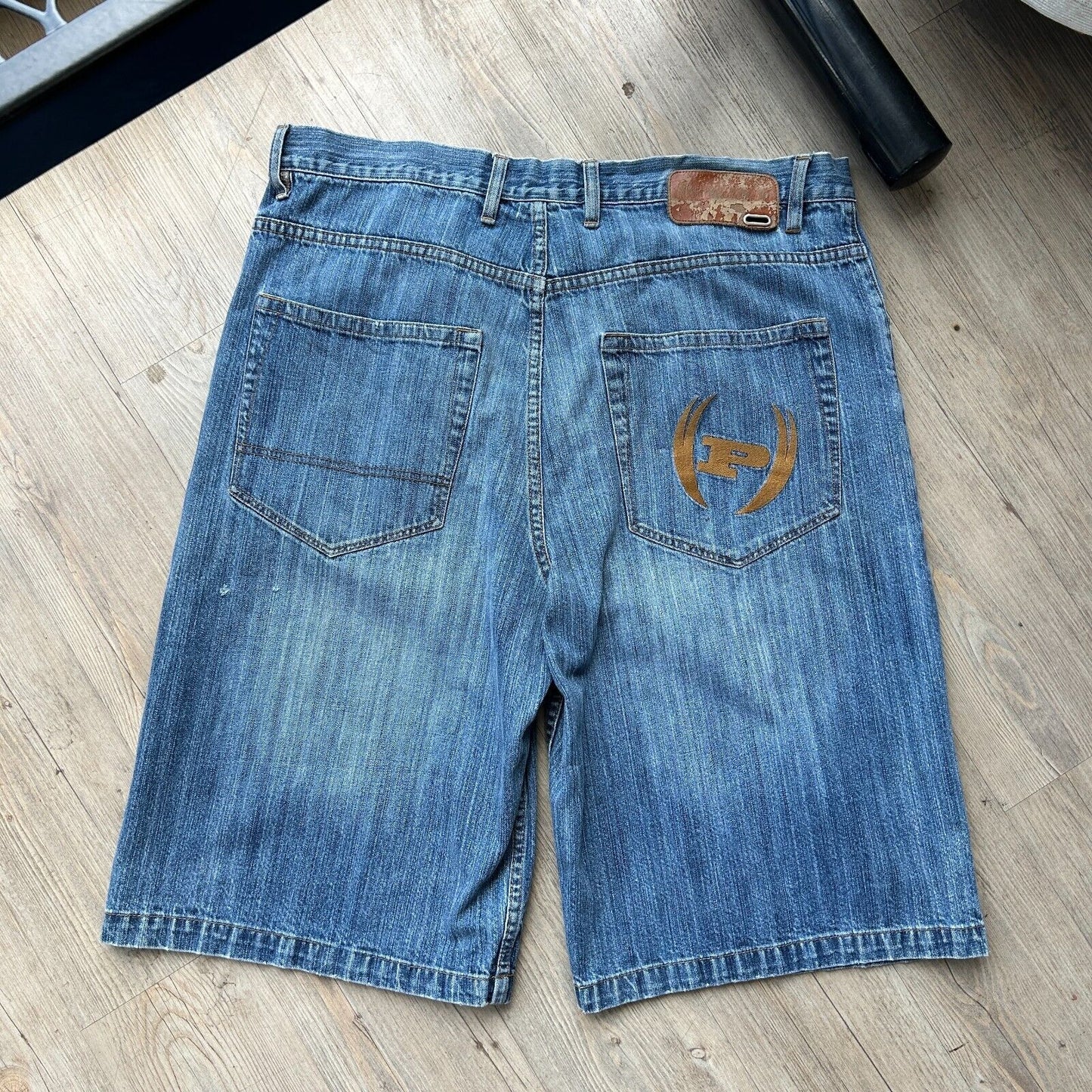 VINTAGE | Phat Farm Baggy Jean Shorts sz W40