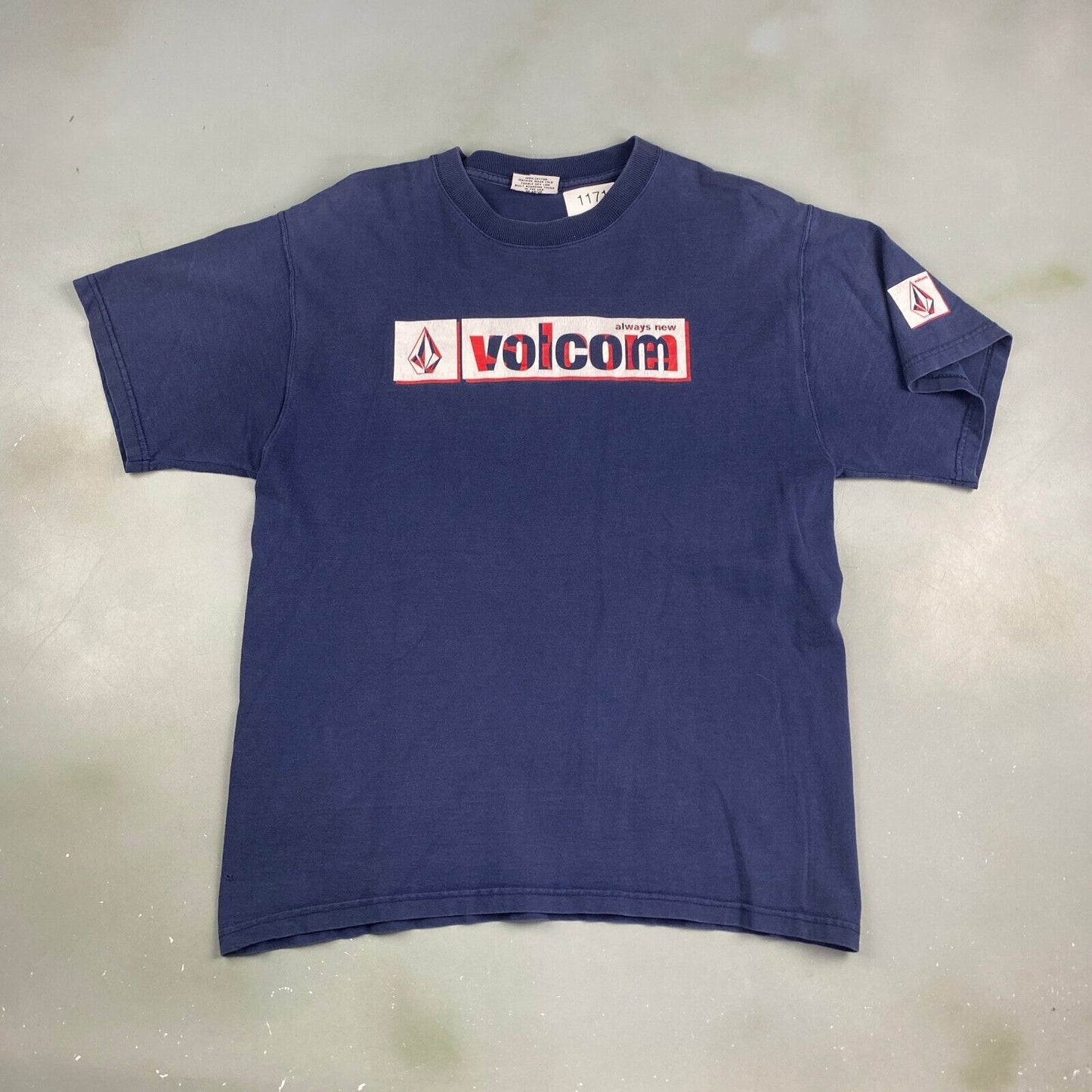 VINTAGE Volcom Surf Skate Boarding Navy T-Shirt sz Medium Adult