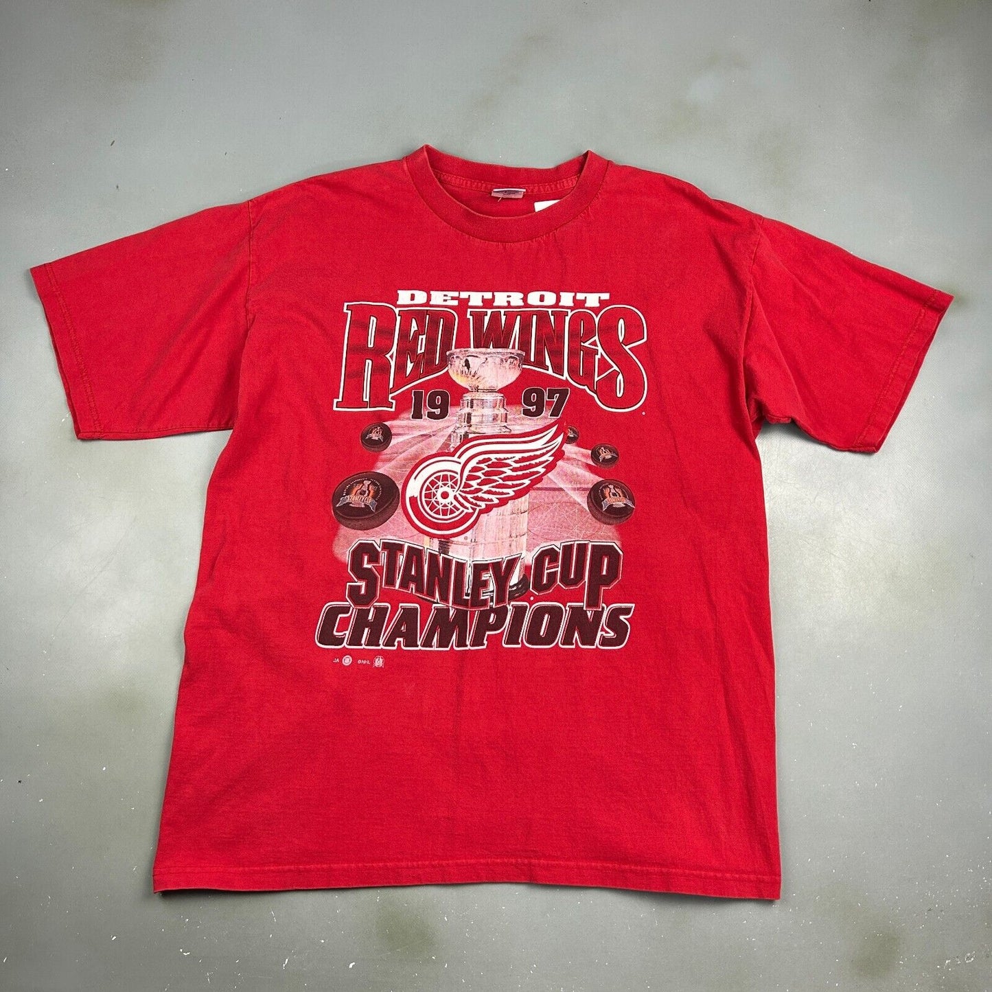 VINTAGE 90s | NHL Detroit Red Wings 97' Champions Hockey T-Shirt sz XL Men Adult