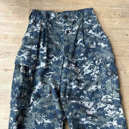 VINTAGE | US Navy Blue Digital Camo Fatigue Cargo Pants sz W26 L31