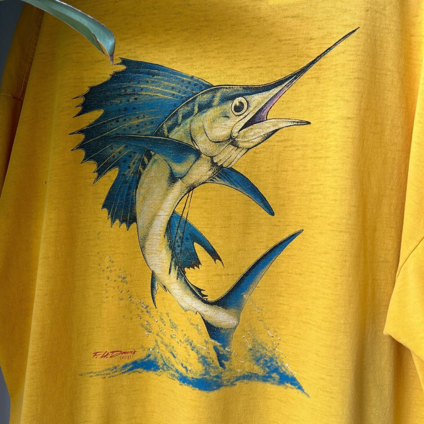 VINTAGE 80s | Swordfish Thrashed Faded T-Shirt sz XL