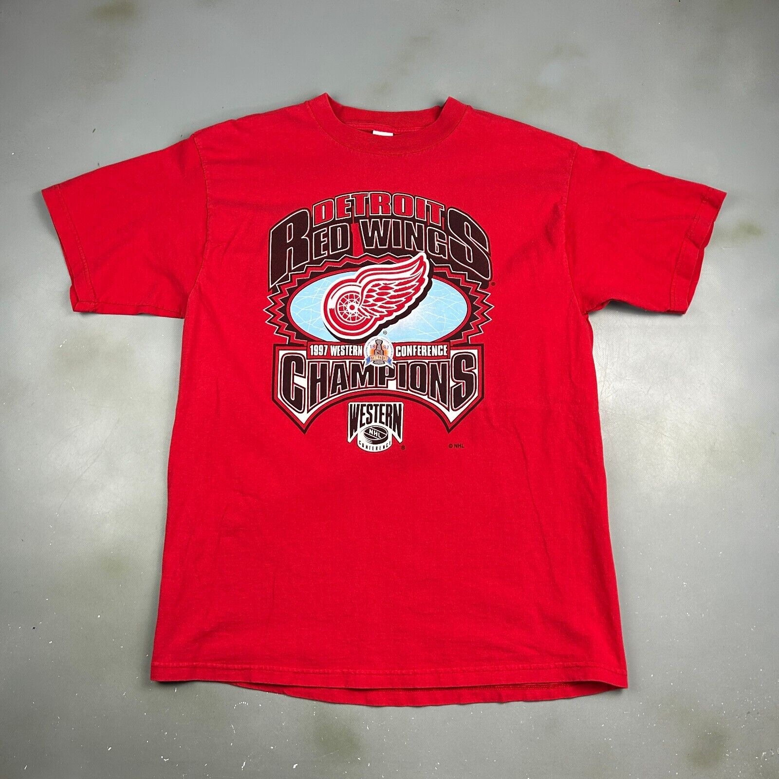 VINTAGE 90s | NHL Detroit Red Wings 97' Champions Hockey T-Shirt