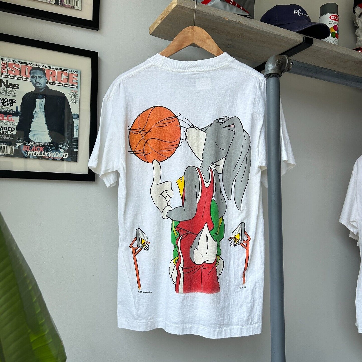 VINTAGE 90s | Bugs Bunny & Marvin Basketball Cartoon T-Shirt sz M