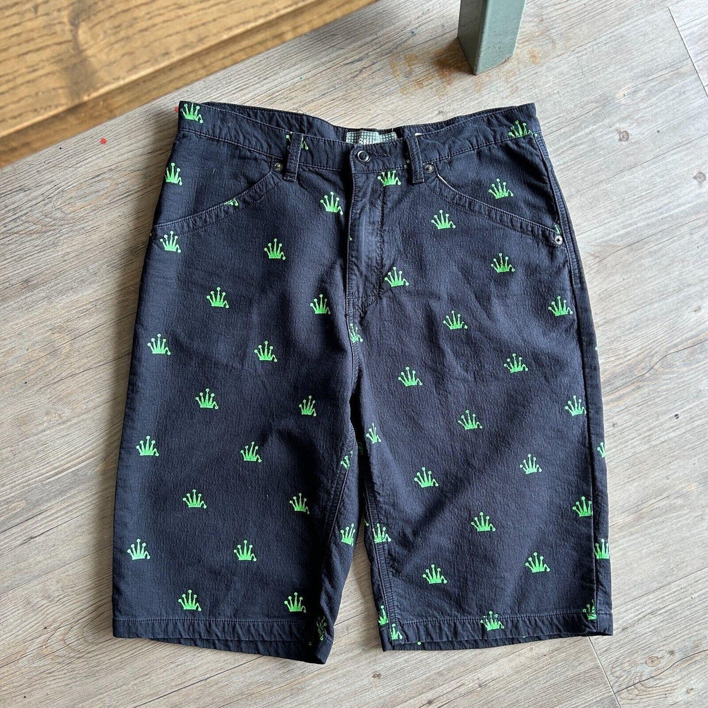 VINTAGE | STUSSY Crown Pattern Shorts sz W32