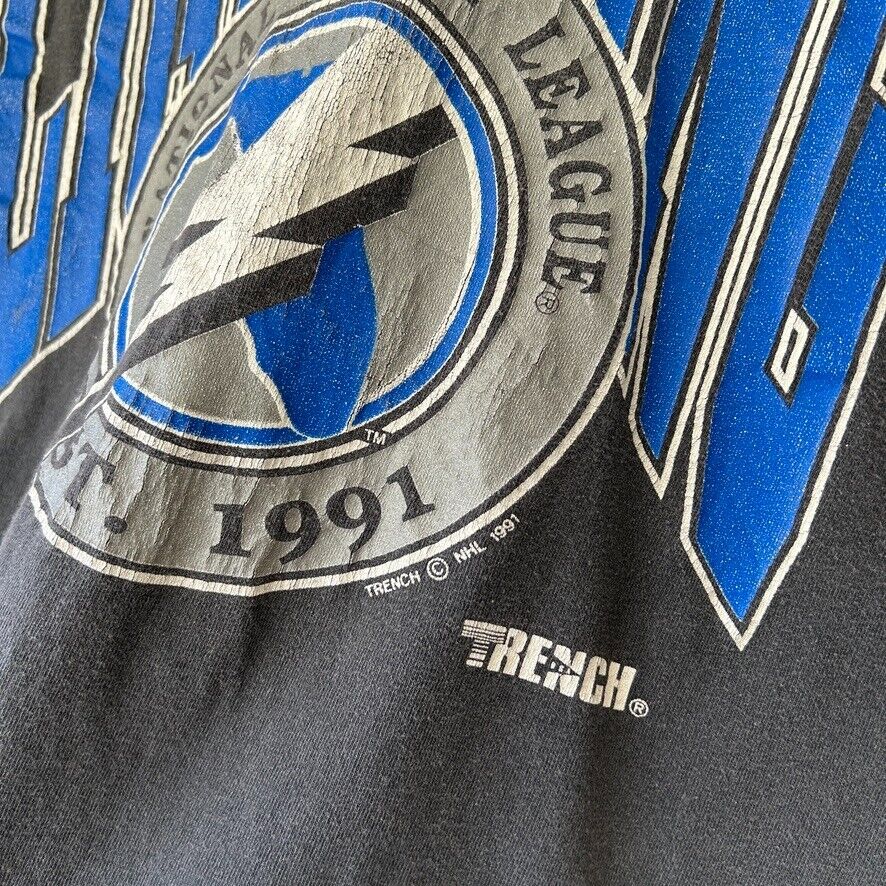 VINTAGE 90s | Tampa Bay Lightning NHL Faded Hockey T-Shirt sz L