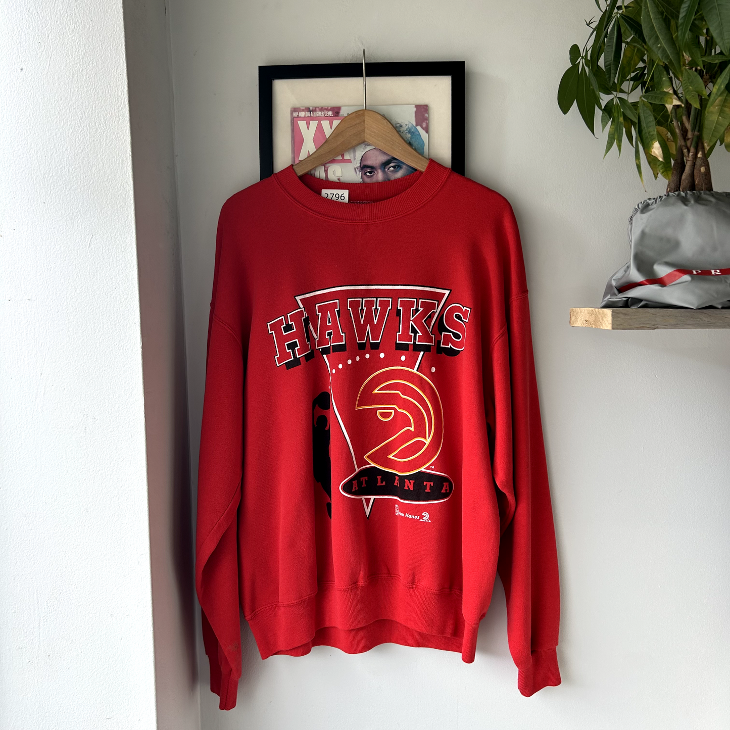 VINTAGE 1990s | Atlanta Hawks NBA Graphic Crewneck Sweater Size XL