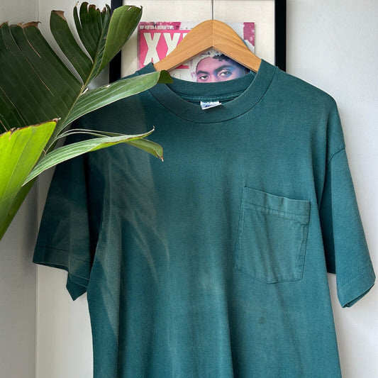 VINTAGE 90s | Sun Faded Blank Green T-Shirt sz L