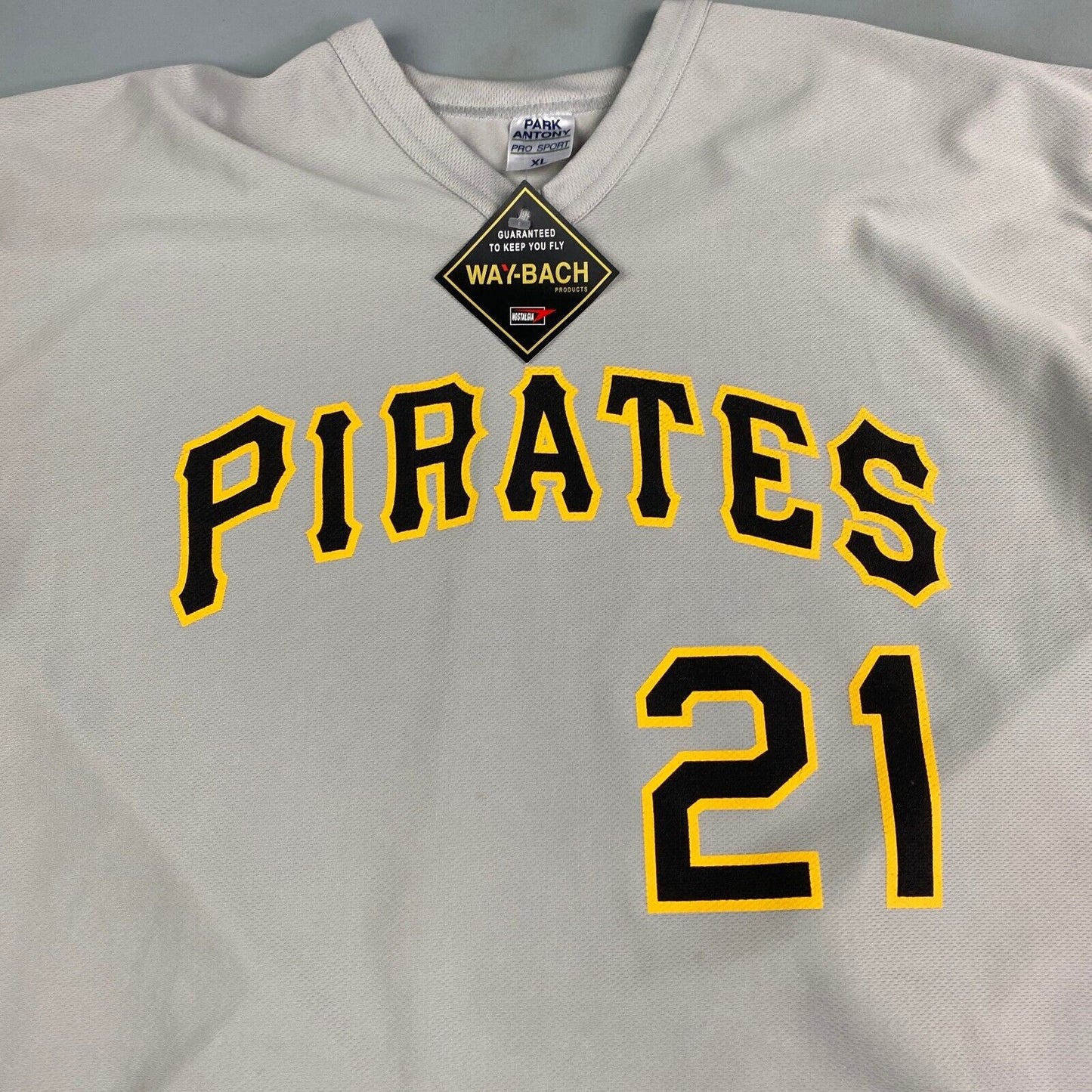 VINTAGE Pirates Baseball Training Shirt Jersey sz Large Adult