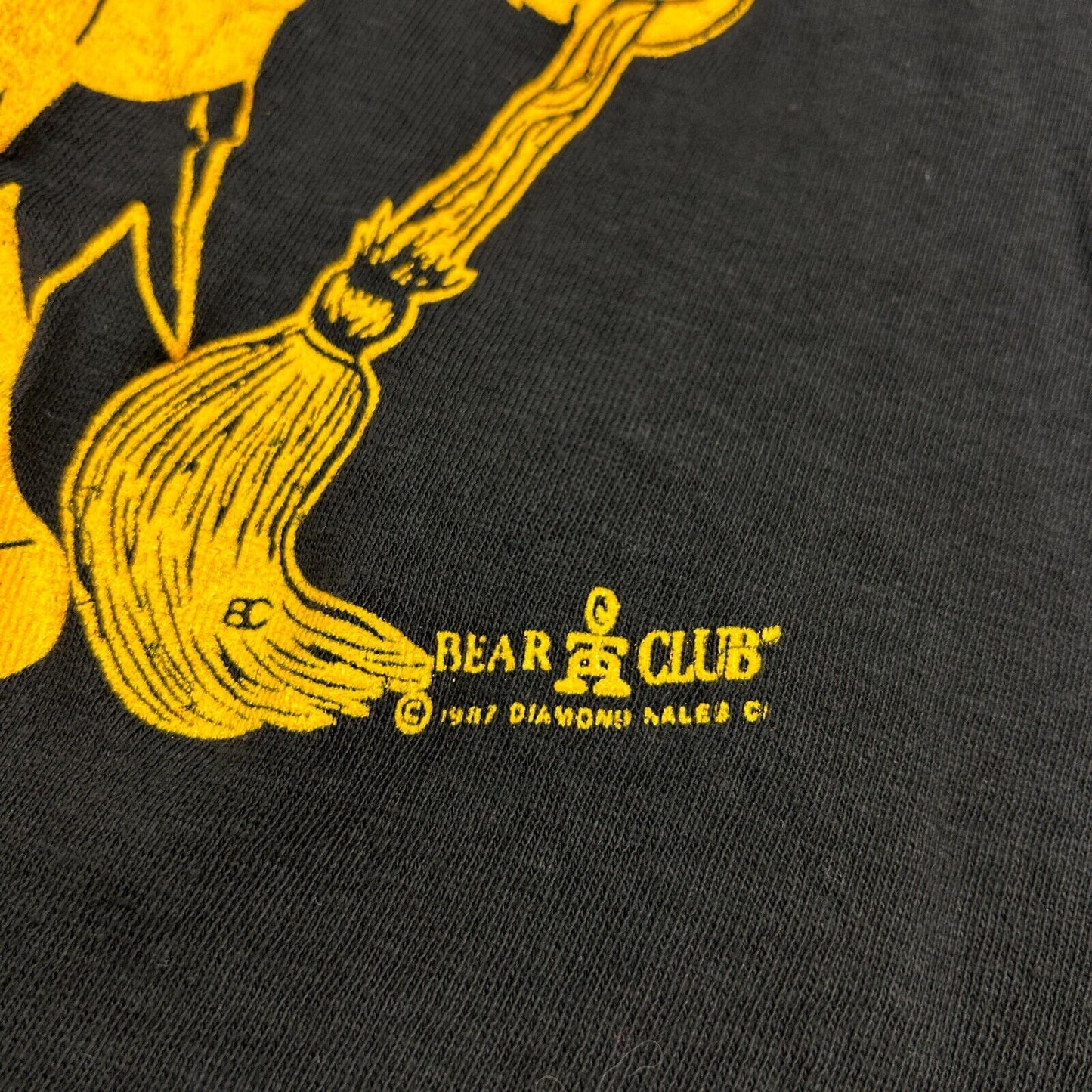 VINTAGE 1987 | Beary Scary Black Bear Club T-Shirt sz XS Adult