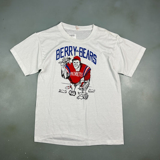 VINTAGE 80s | Berry The Bears Patriots Football T-Shirt sz L Adult