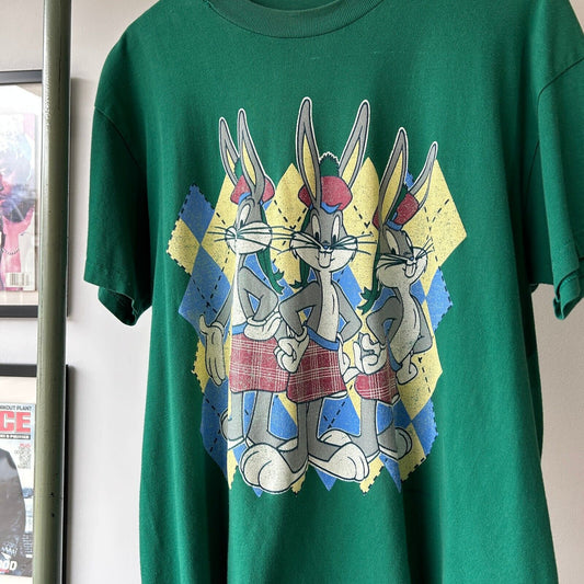 VINTAGE 1995 | BUGS BUNNY Scottish Argyle Cartoon T-Shirt sz M Adult