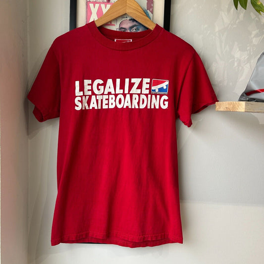 VINTAGE 90s | Legalize Skateboarding Shorty's T-Shirt sz S