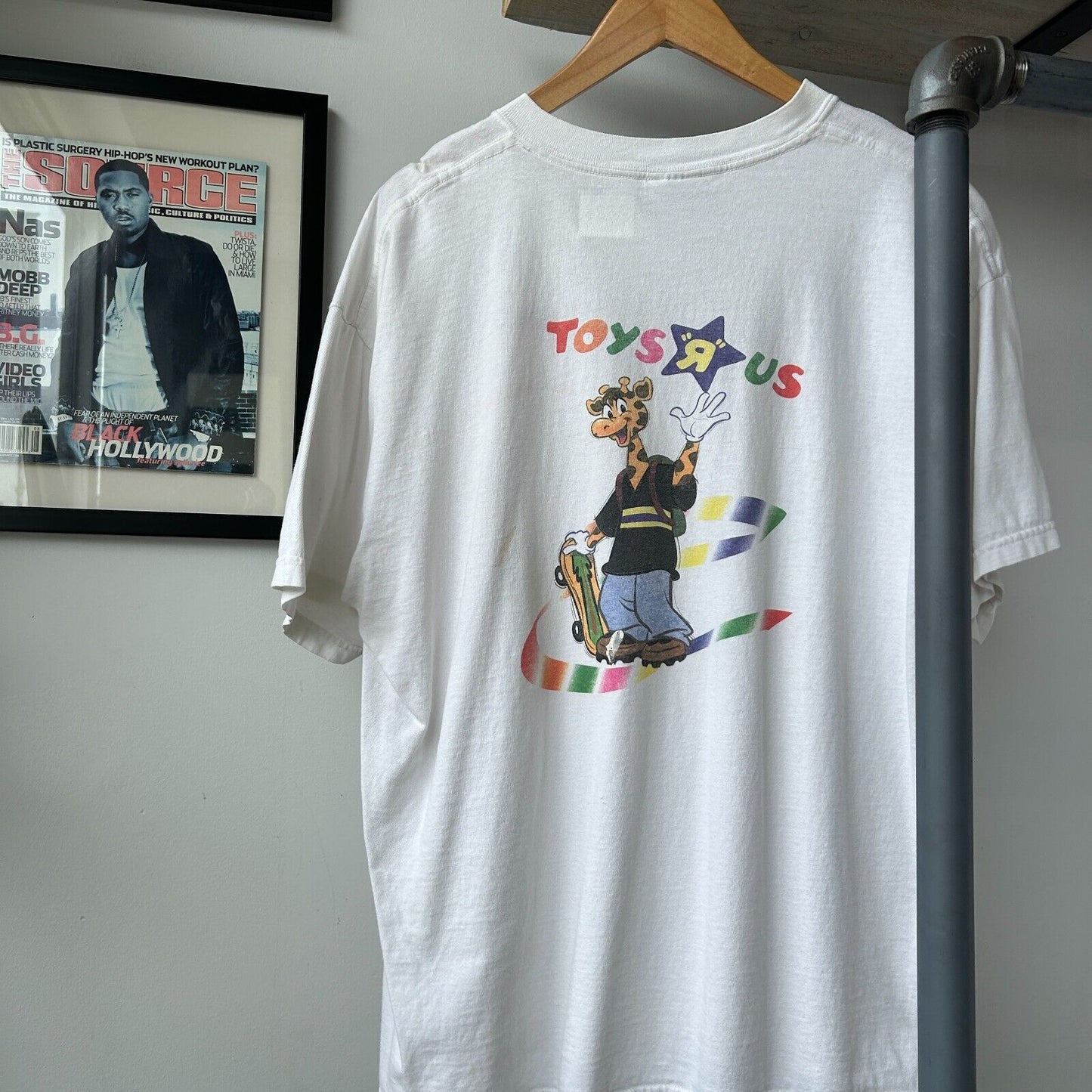 VINTAGE | Toy "R" Us Geoffrey Giraffe Skateboard T-Shirt sz XL