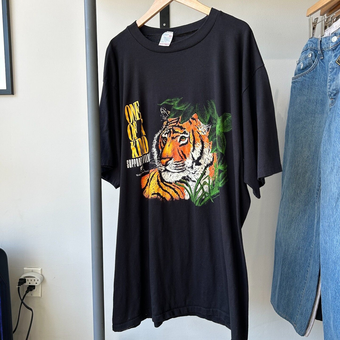 VINTAGE 90s | One Of A Kind Support Wildlife WWF Tiger T-Shirt sz XXL