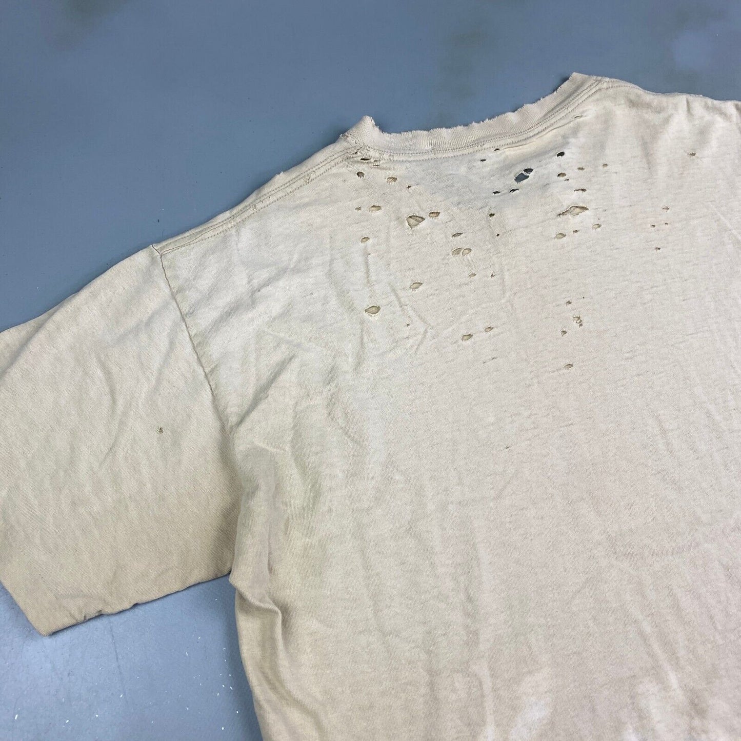 VINTAGE Whiteman AFB Jet Faded Tan Distressed T-Shirt sz Large Adult