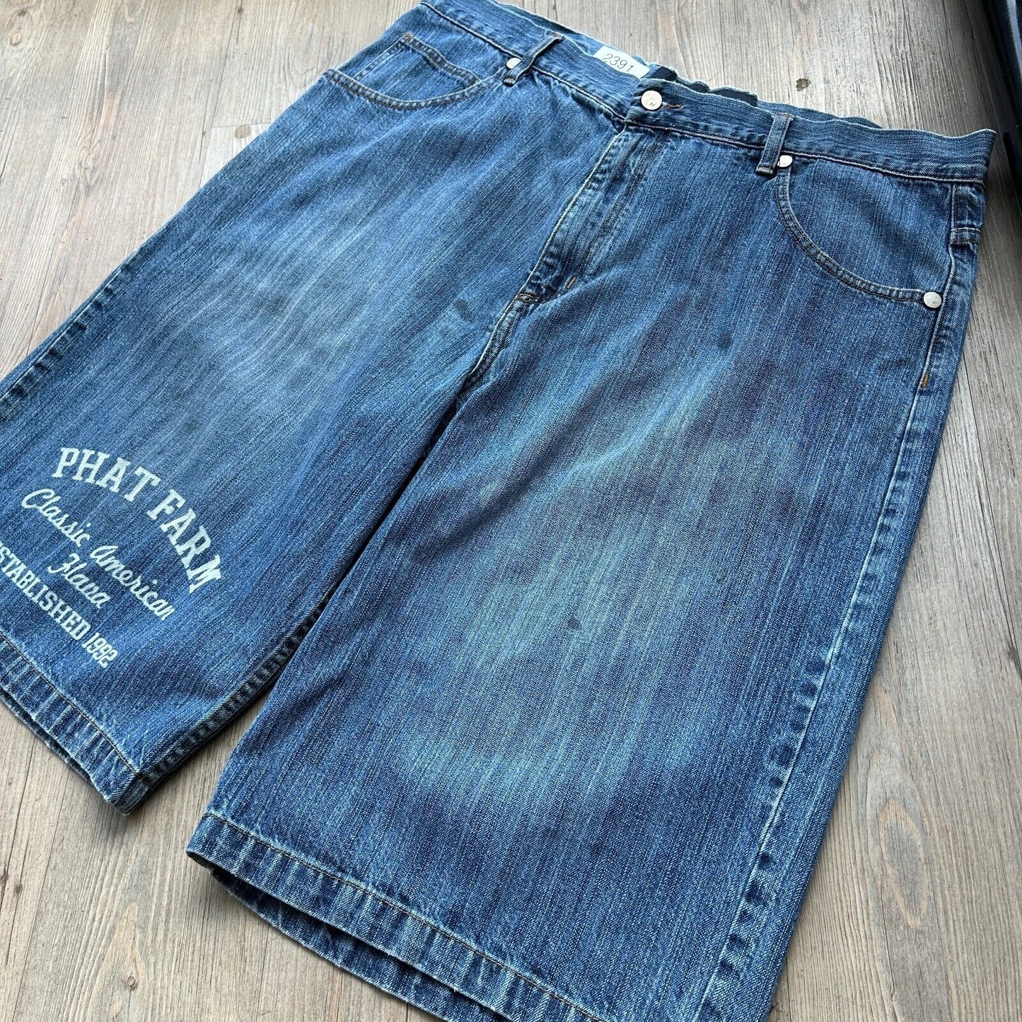 VINTAGE | Phat Farm Baggy Jean Shorts sz W40