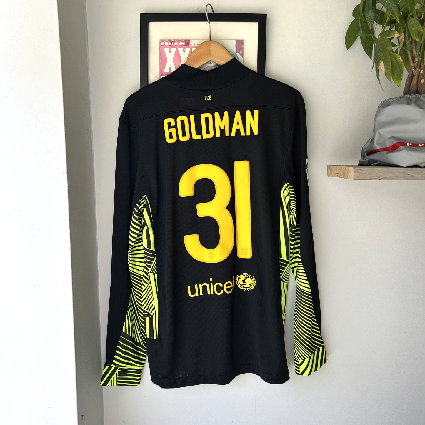 NIKE FC Barcelona #31 Goldman Soccer Qatar Foundation Goalie Jersey sz M