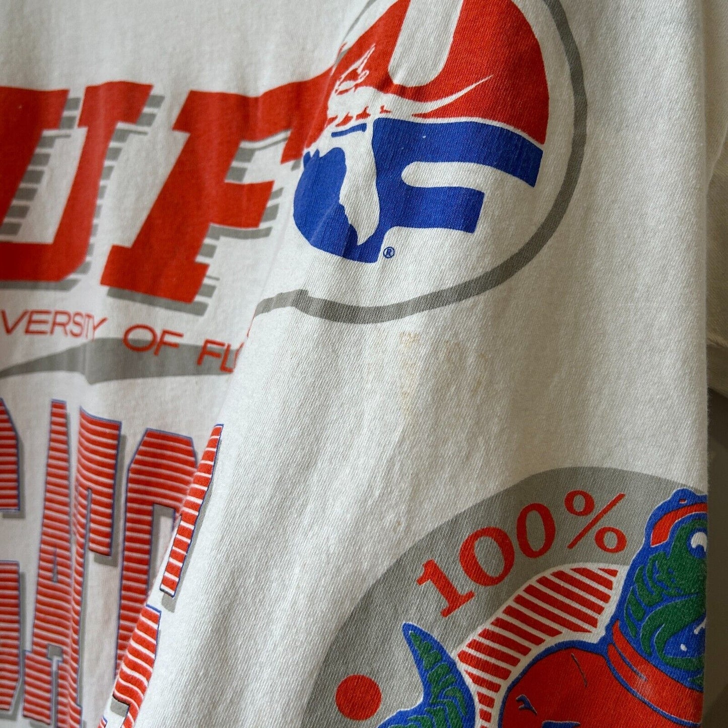 VINTAGE 90s | University Of Florida Gators All Over Print T-Shirt sz S/M