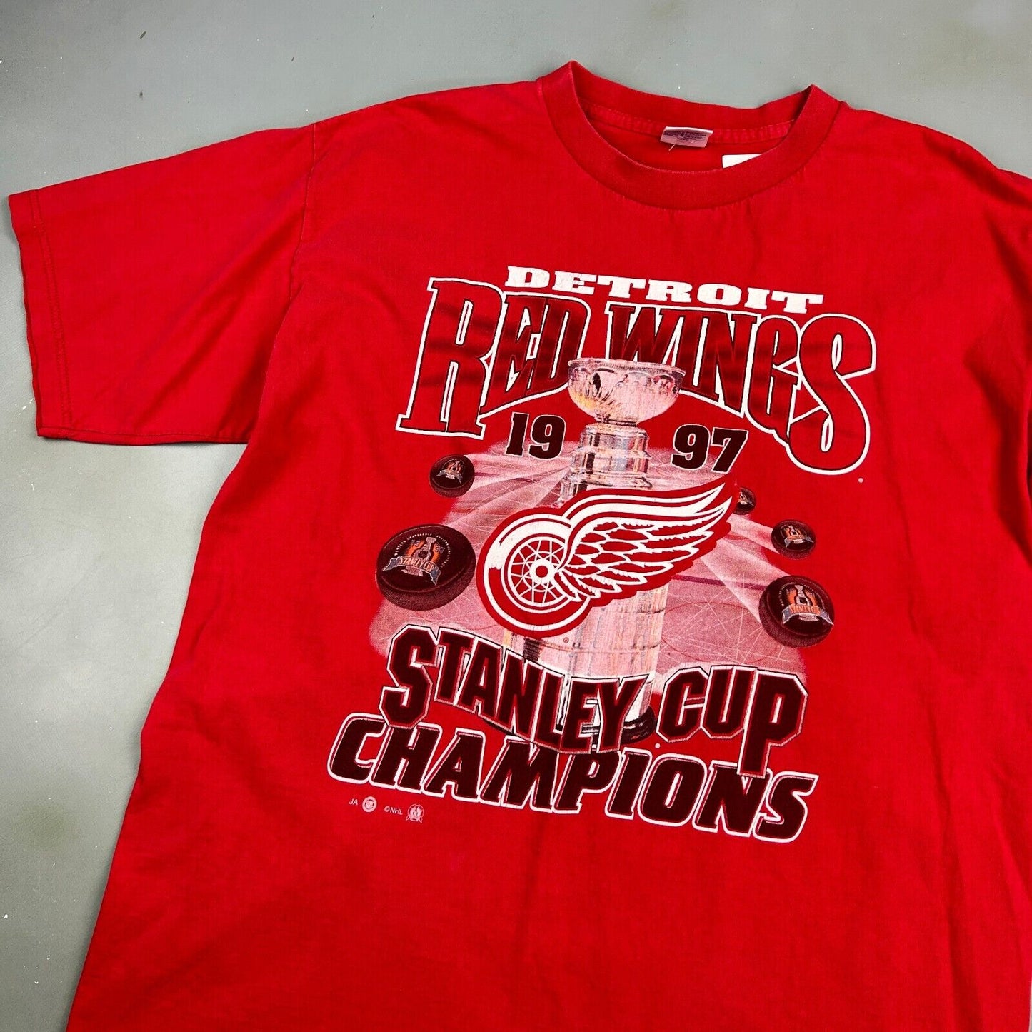 VINTAGE 90s | NHL Detroit Red Wings 97' Champions Hockey T-Shirt sz XL Men Adult