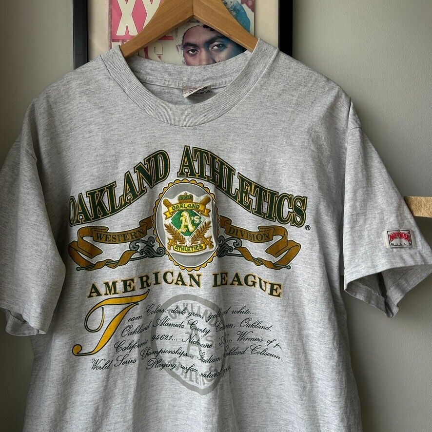 VINTAGE 90s | Oakland A's Athletics Baseball Nutmeg T-Shirt sz XL