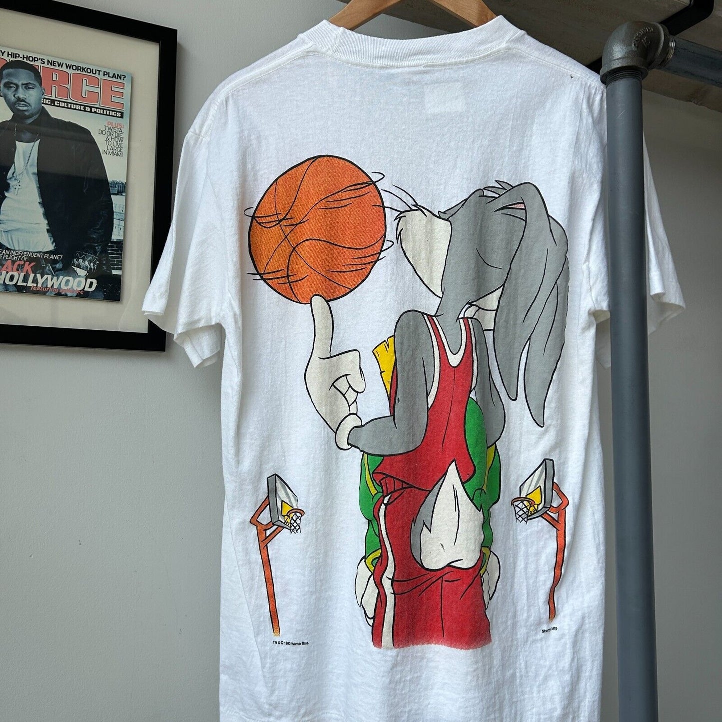 VINTAGE 90s | Bugs Bunny & Marvin Basketball Cartoon T-Shirt sz M