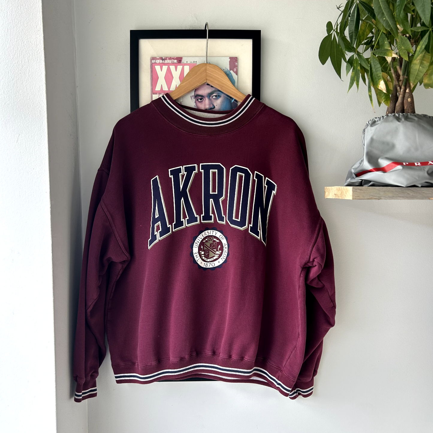 VINTAGE 1990s | University Of Akron Graphic Crewneck Sweater Size L