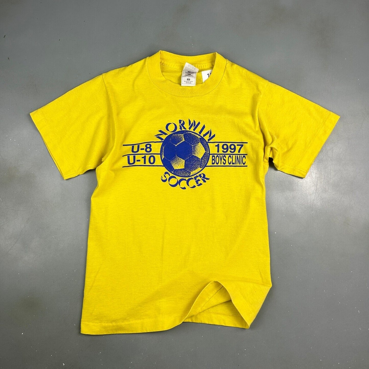 VINTAGE 90s | Norwin Soccer Boys Clinic Yellow T-Shirt sz XS Men Adult