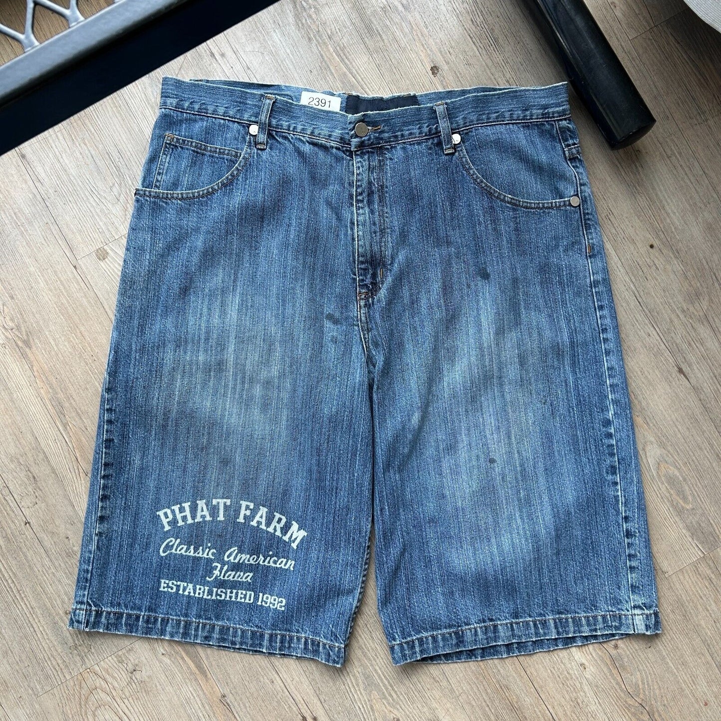 VINTAGE | Phat Farm Baggy Jean Shorts sz W40