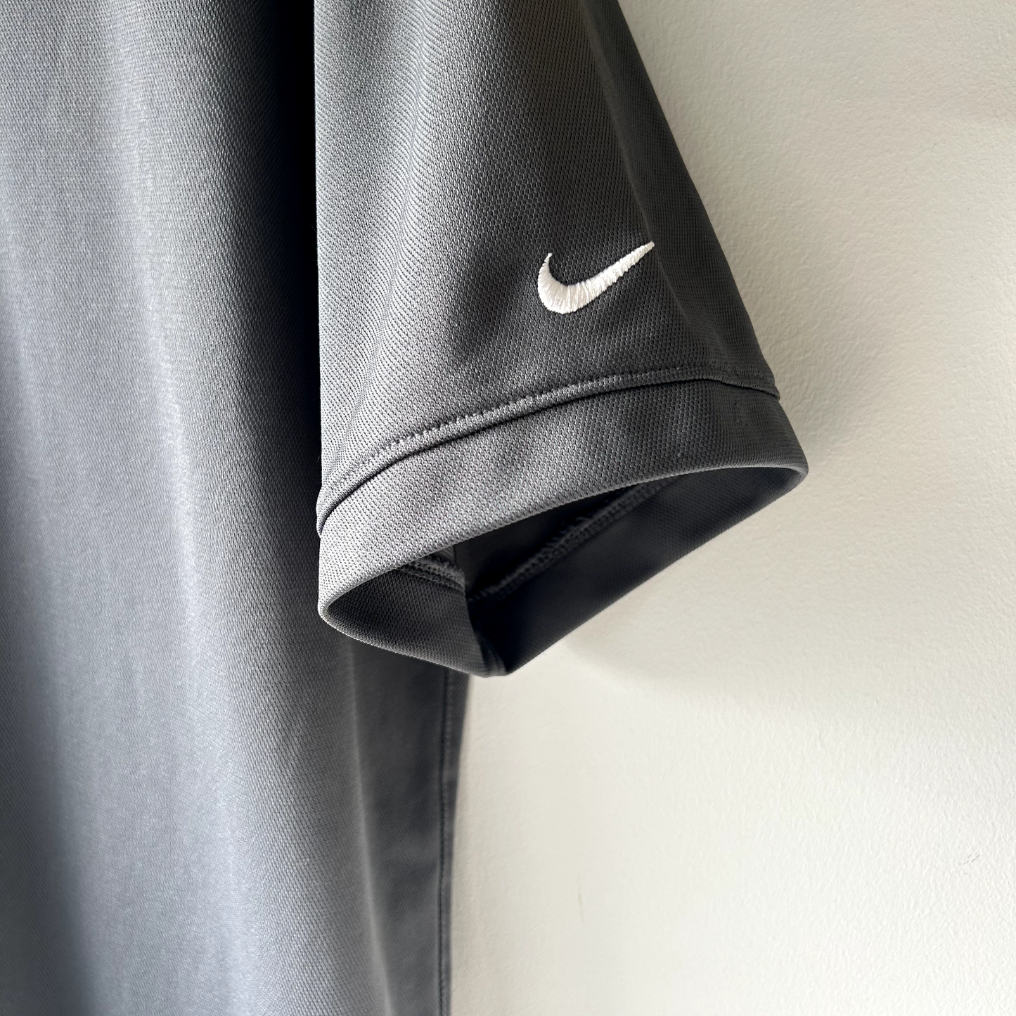 NIKE Golf Mini Swoosh Tech Grey Polo Shirt sz XL Adult