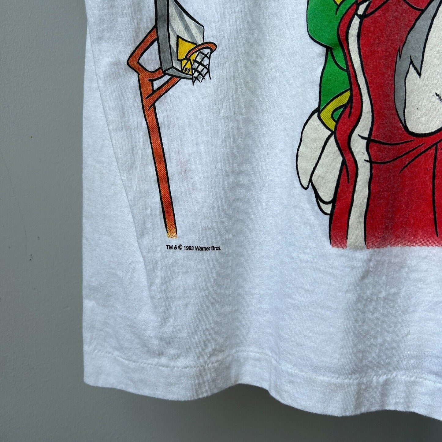 VINTAGE 90s | Bugs Bunny & Marvin Basketball Cartoon T-Shirt sz M