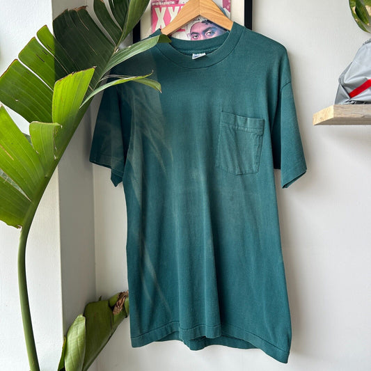 VINTAGE 90s | Sun Faded Blank Green T-Shirt sz L