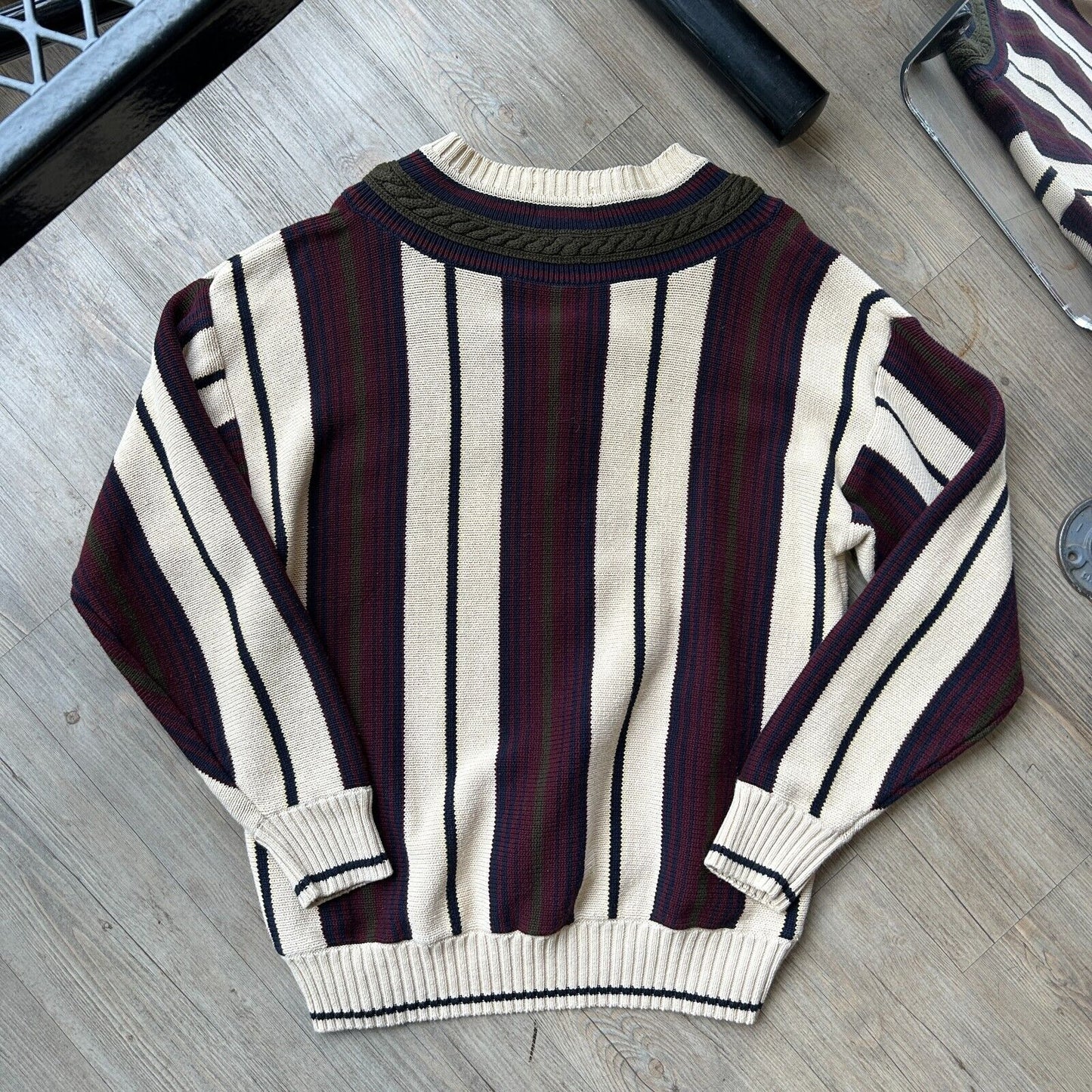 VINTAGE | Gant Vertical Striped Cricket Knit V Neck Sweater sz L