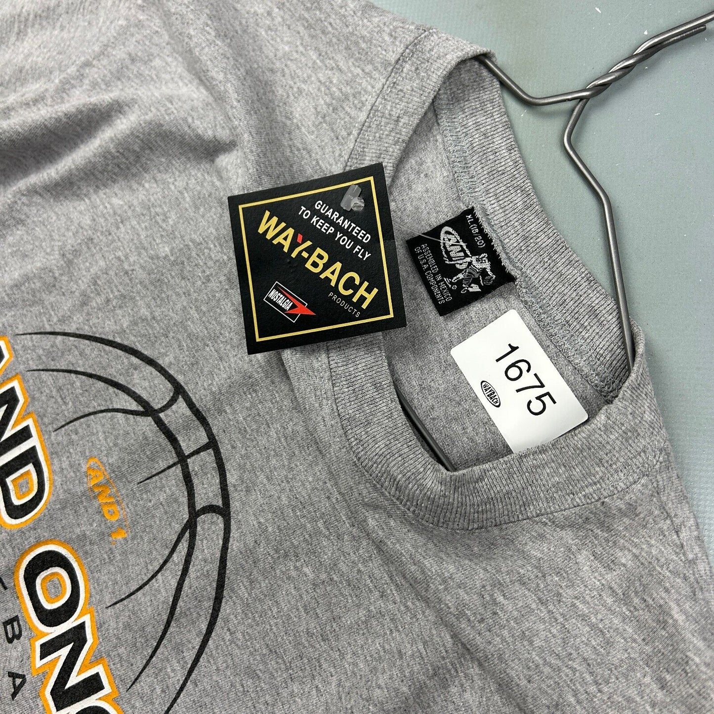 VINTAGE 90s | AND ONE Basketball Grey T-Shirt sz S-M Adult