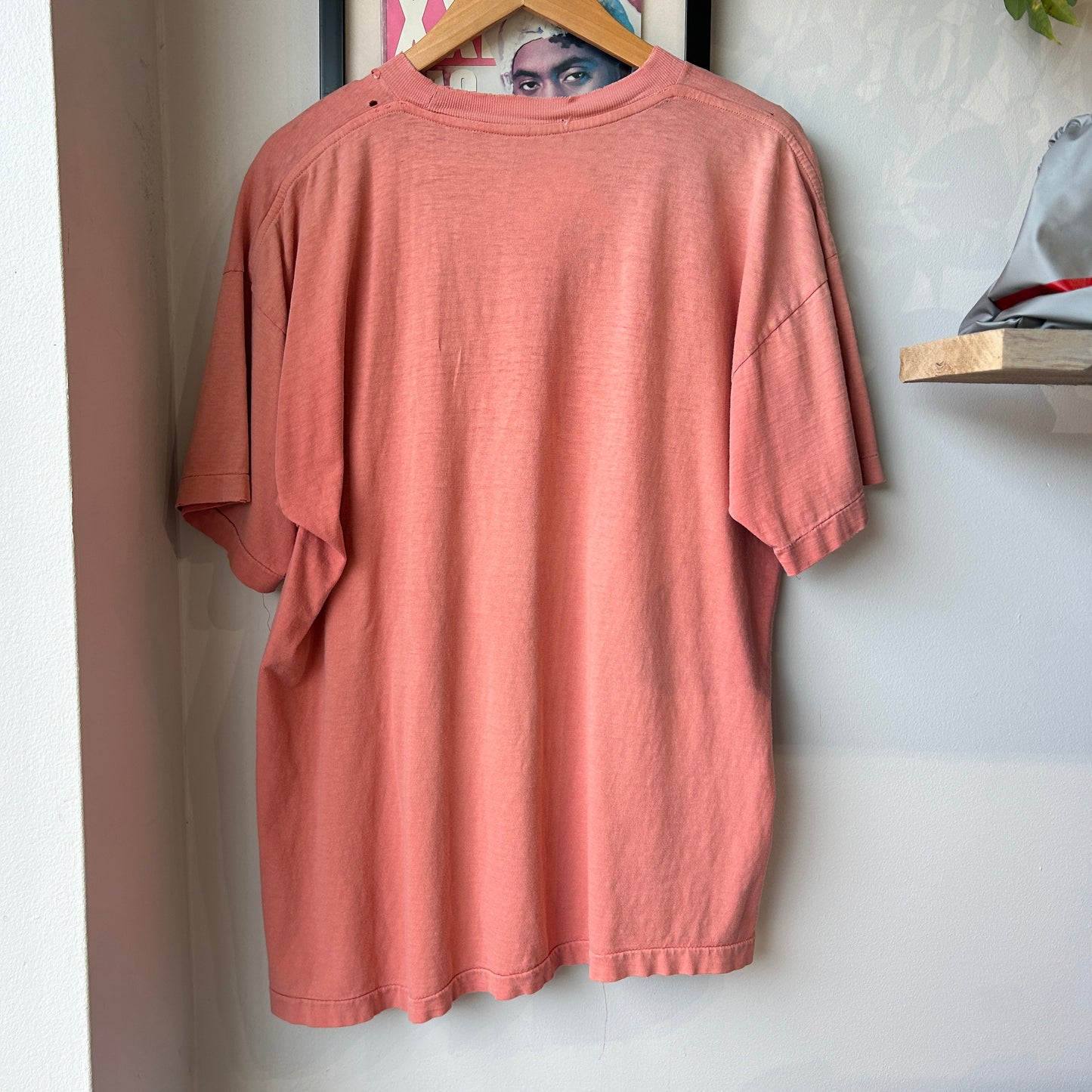 VINTAGE | Faded Pink Blank T-Shirt sz L