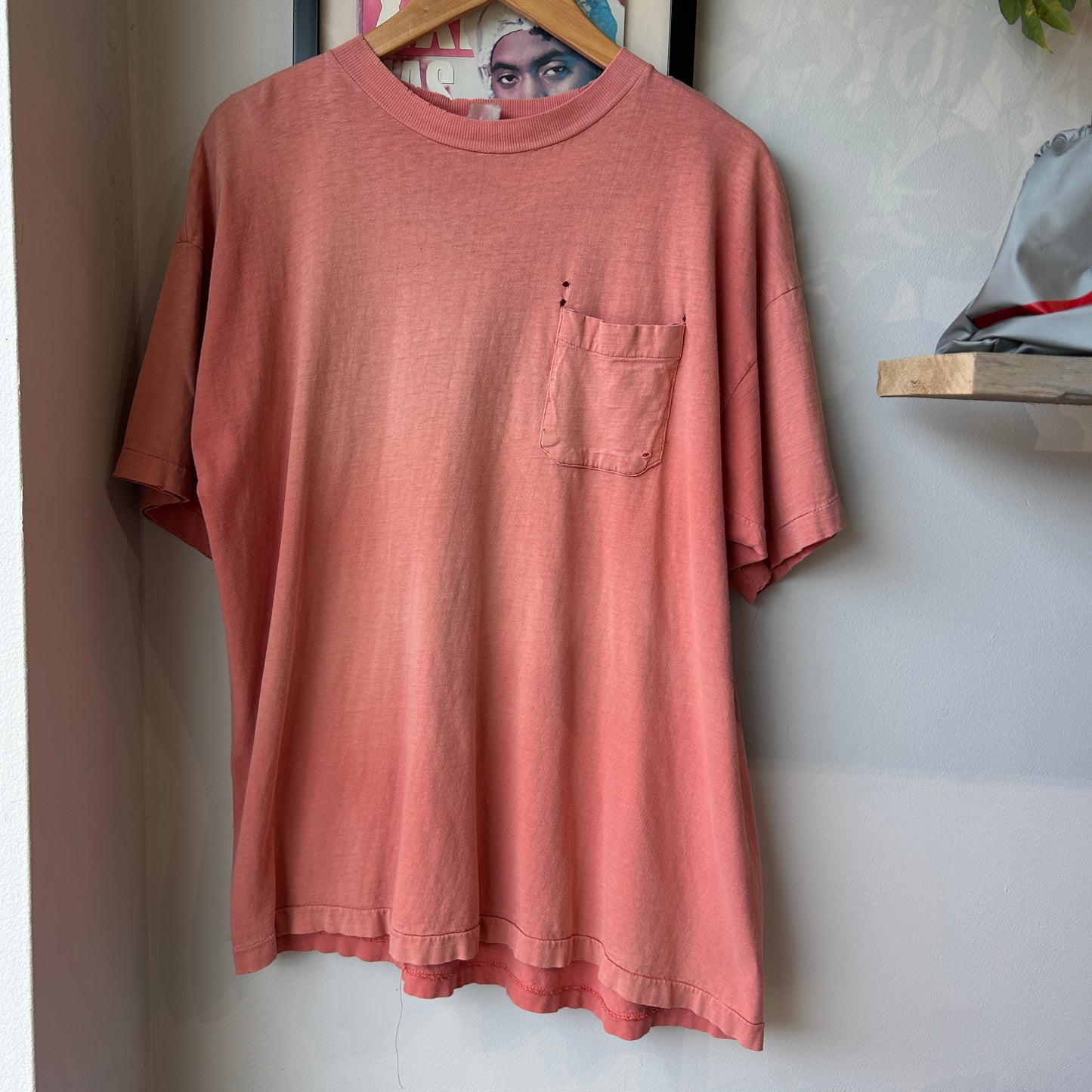 VINTAGE | Faded Pink Blank T-Shirt sz L