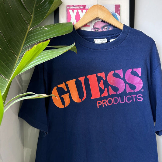 VINTAGE 90s | GUESS Big Gradient Logo T-Shirt sz M Adult