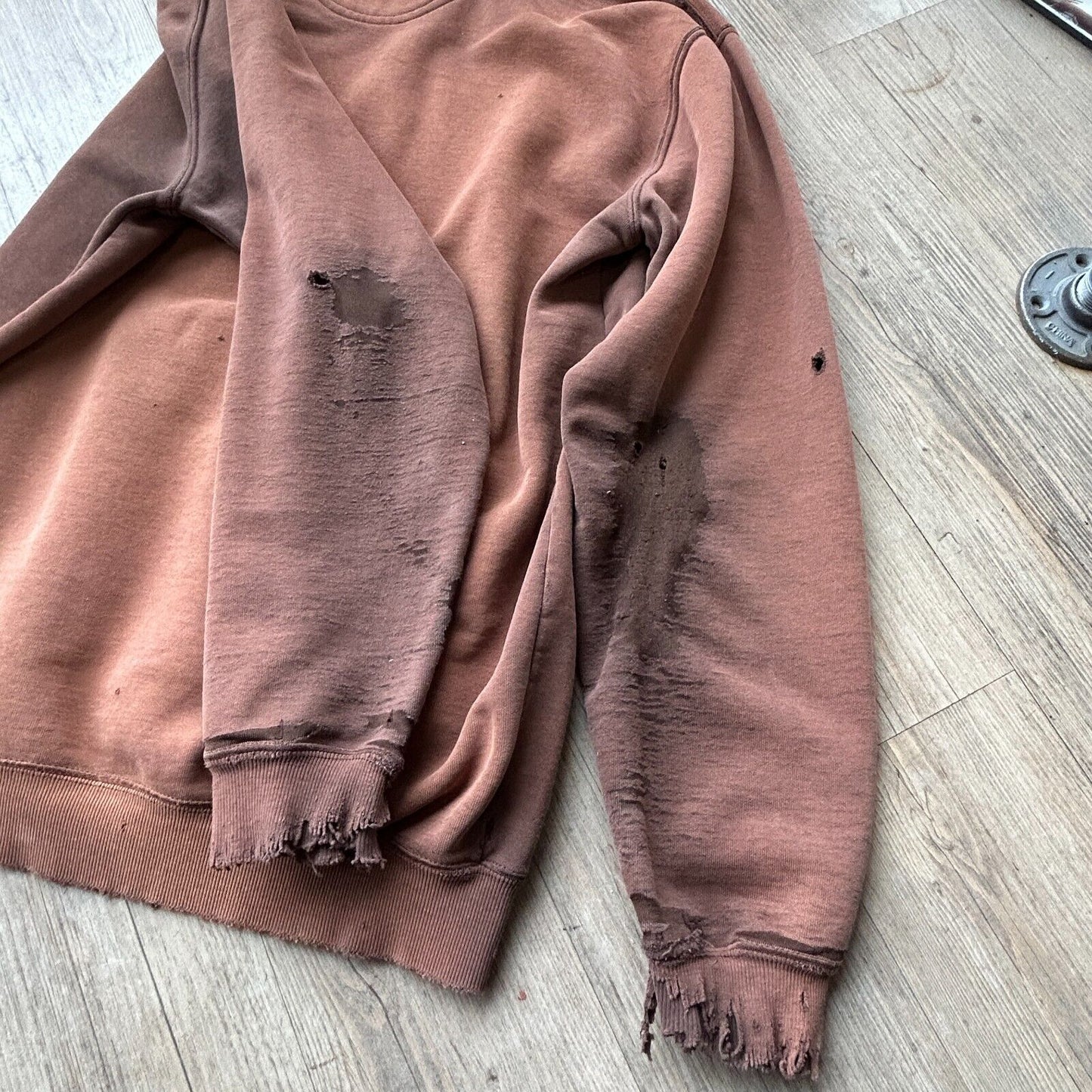 VINTAGE | Carhartt Sun Faded Thrashed Brown Hoodie Sweater sz L