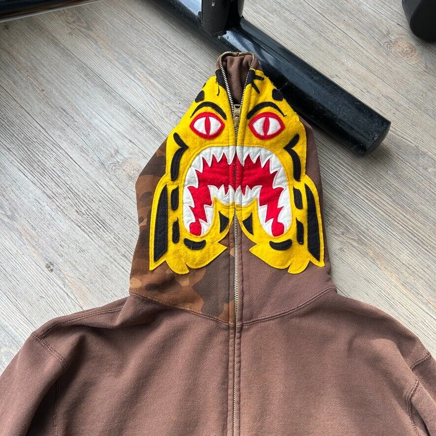 VINTAGE | OG BAPE Tiger Camo Zip Up Hoodie Sweater sz S