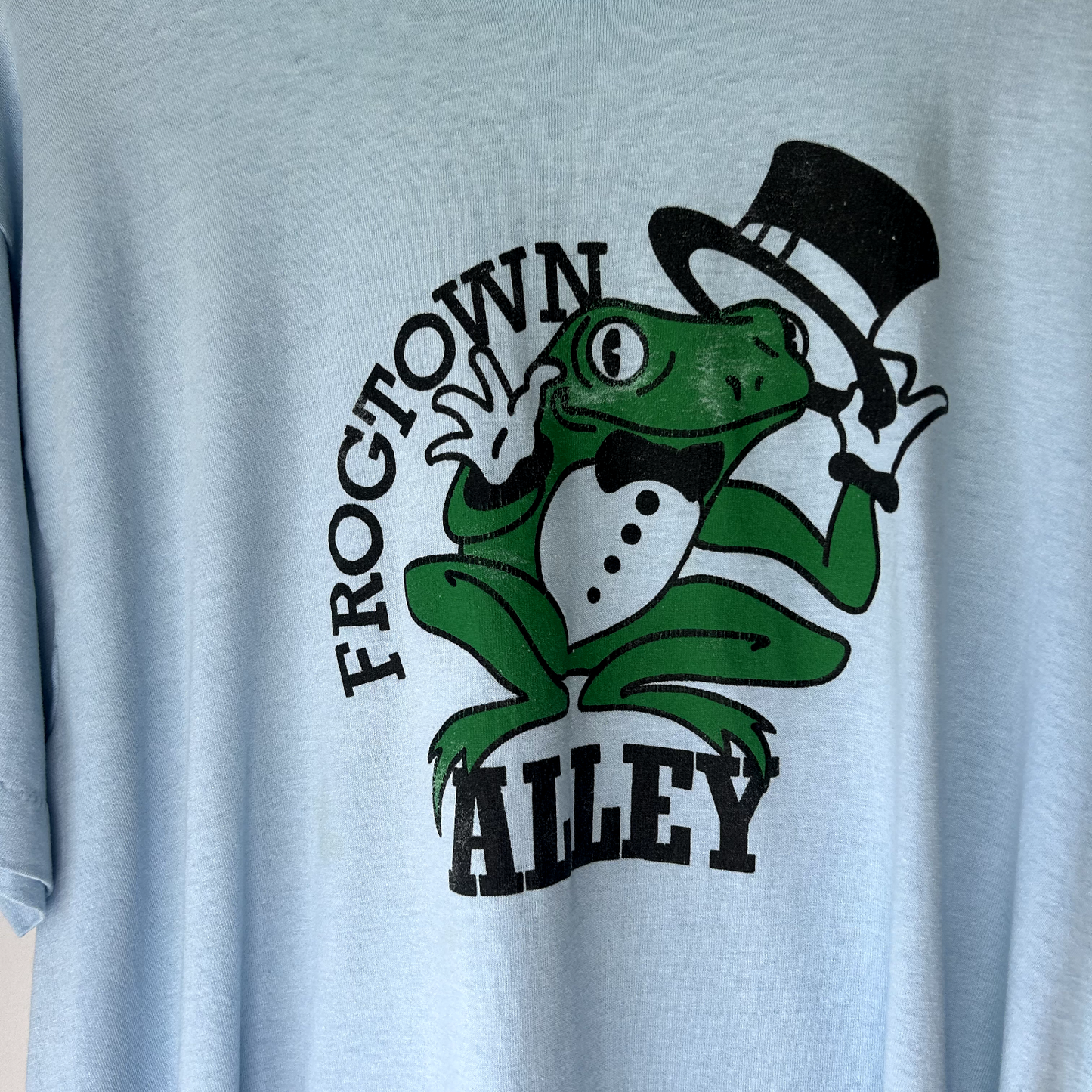 Vintage 1980s Frogtown Alley Single Stitch Graphic T-Shirt sz L made In USA