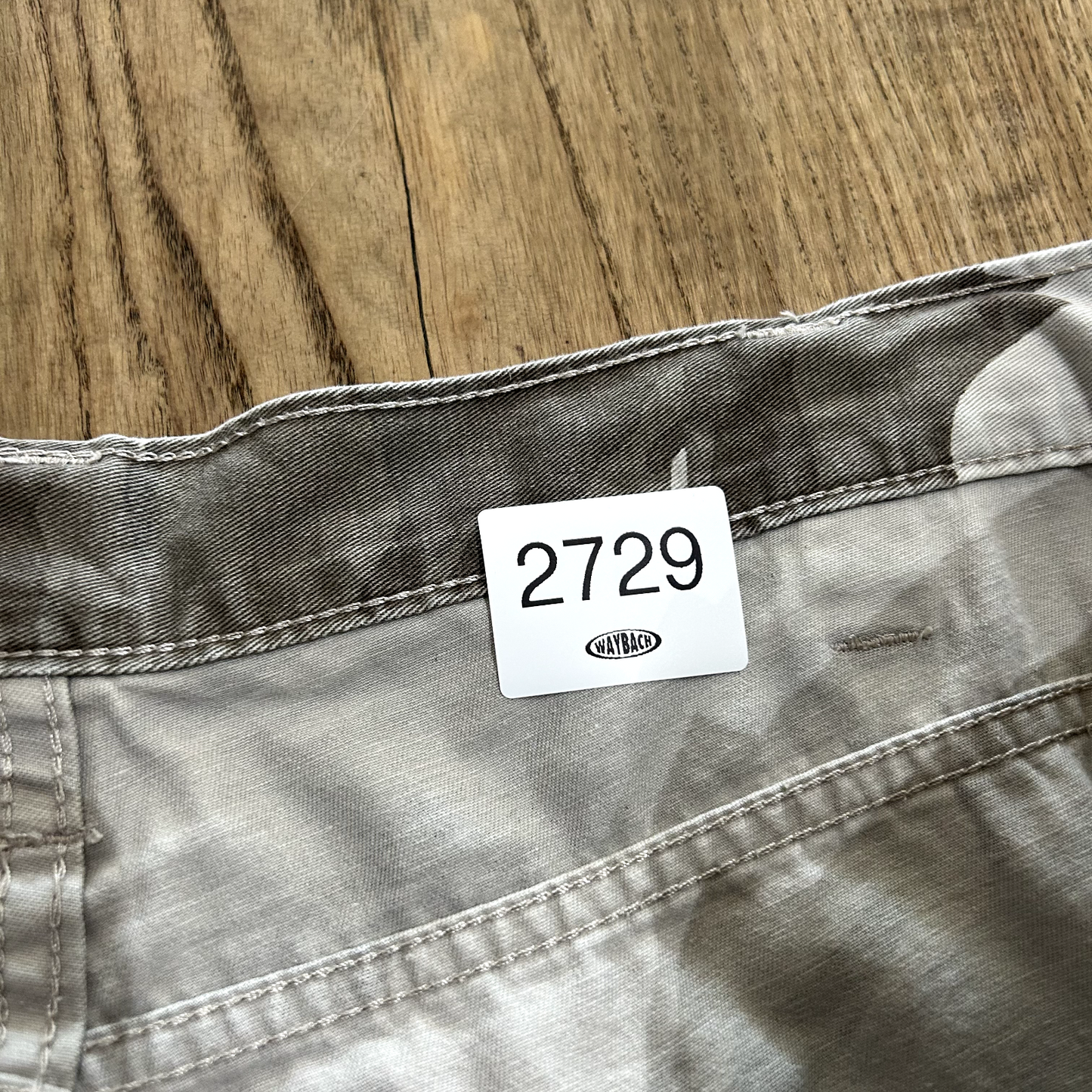 VINTAGE | Y2K Wrangler Woodland Camo Cargo Shorts sz W43