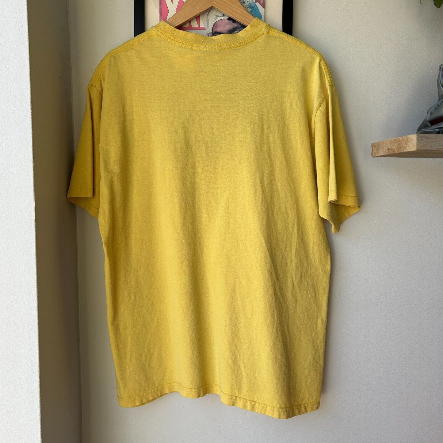 VINTAGE 90s | Nike Sm Swoosh Yellow T-Shirt sz M