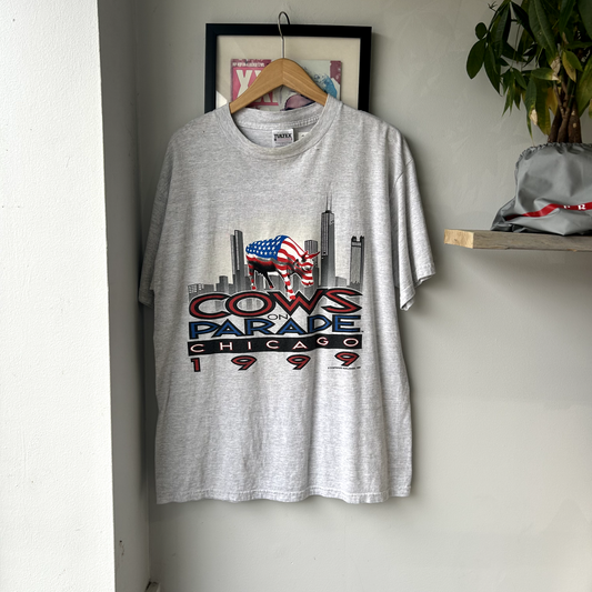 VINTAGE 1999 | Cows On Parade Chicago Graphic T-Shirt sz L Adult