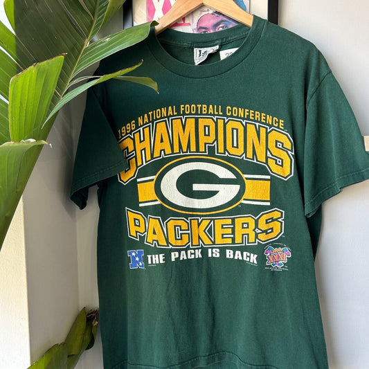 VINTAGE 90s | Green Bay Packers The Pack Is Back T-Shirt sz M