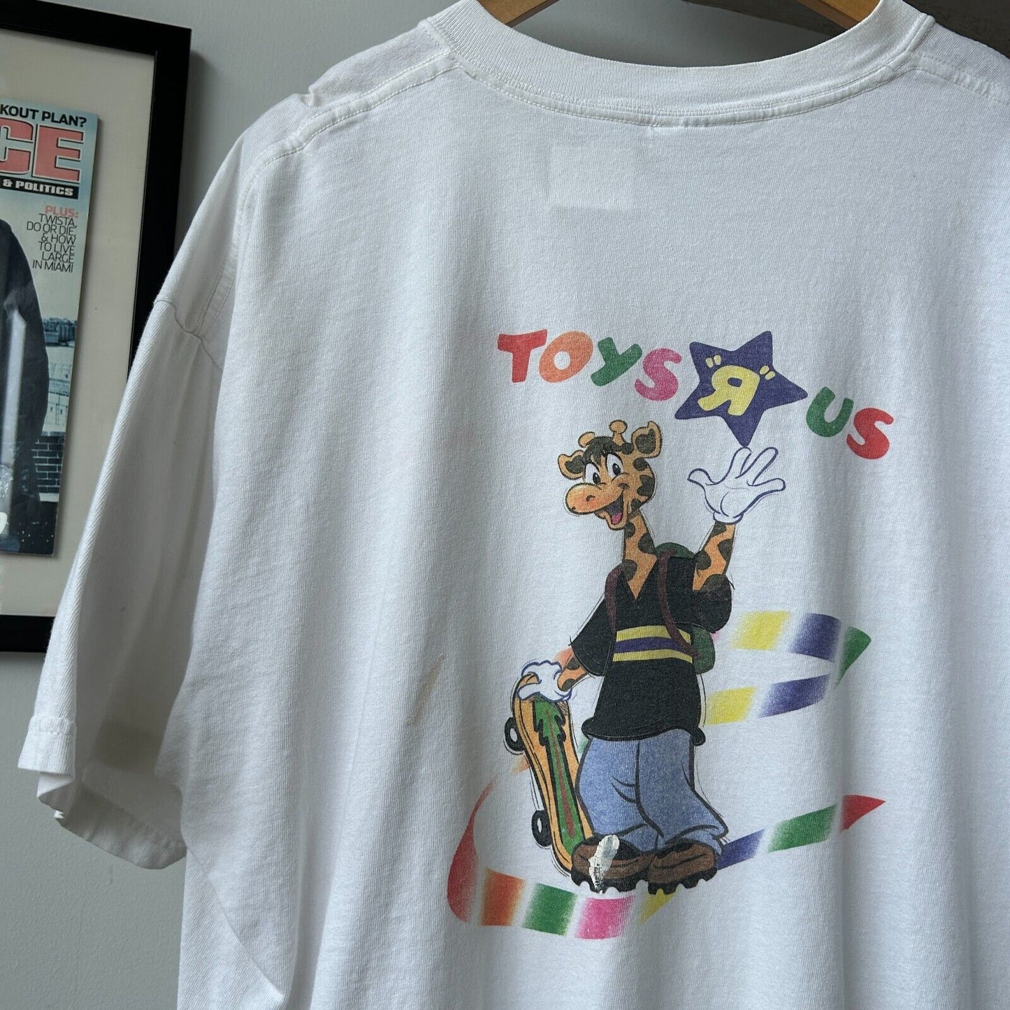 VINTAGE | Toy "R" Us Geoffrey Giraffe Skateboard T-Shirt sz XL