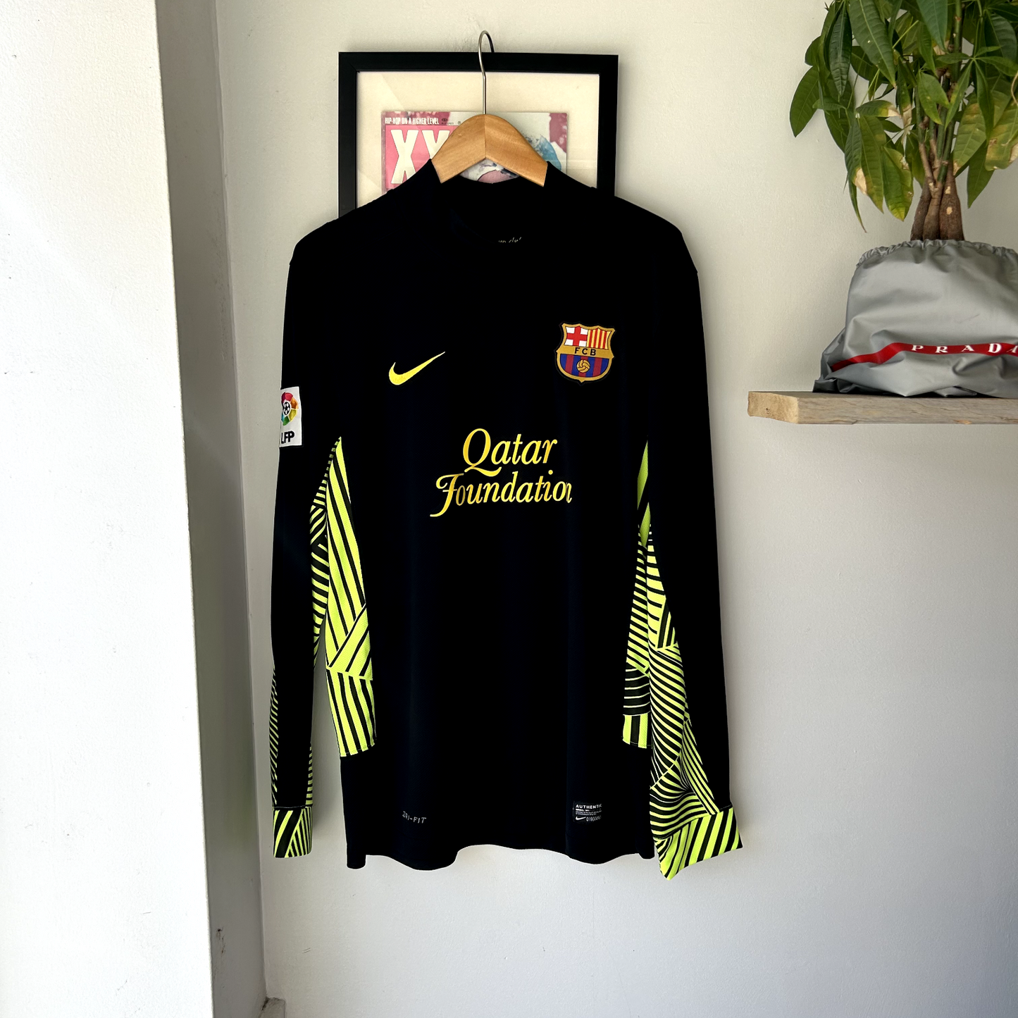 NIKE FC Barcelona #31 Goldman Soccer Qatar Foundation Goalie Jersey sz M