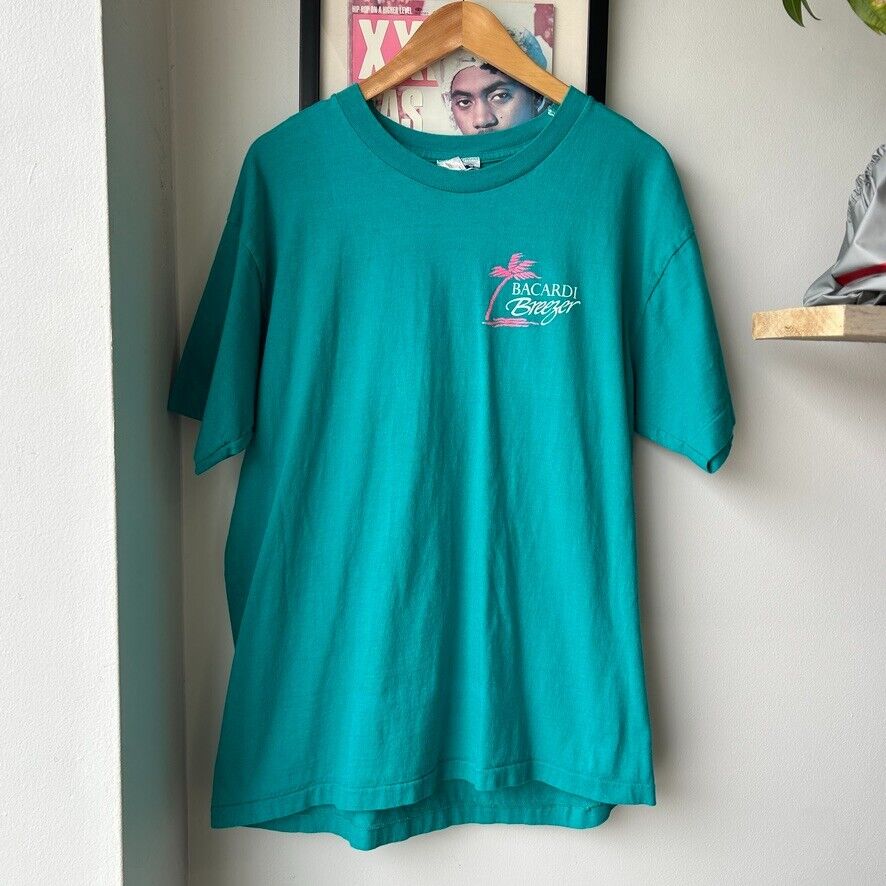 VINTAGE 90s | Bacardi Breezer Alcohol Promo T-Shirt sz M